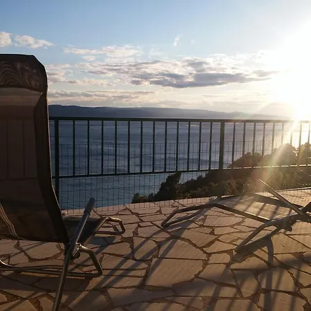 Sunset Apartment *